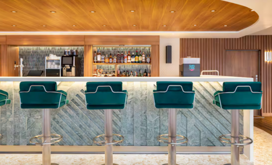 Waves Bar