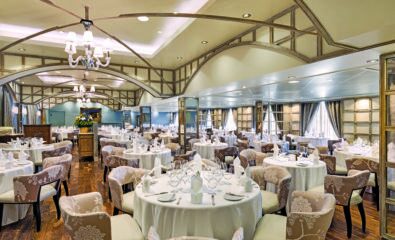 Oceania Jaques Restaurant