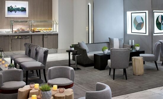 Restaurants, Bars & Lounges