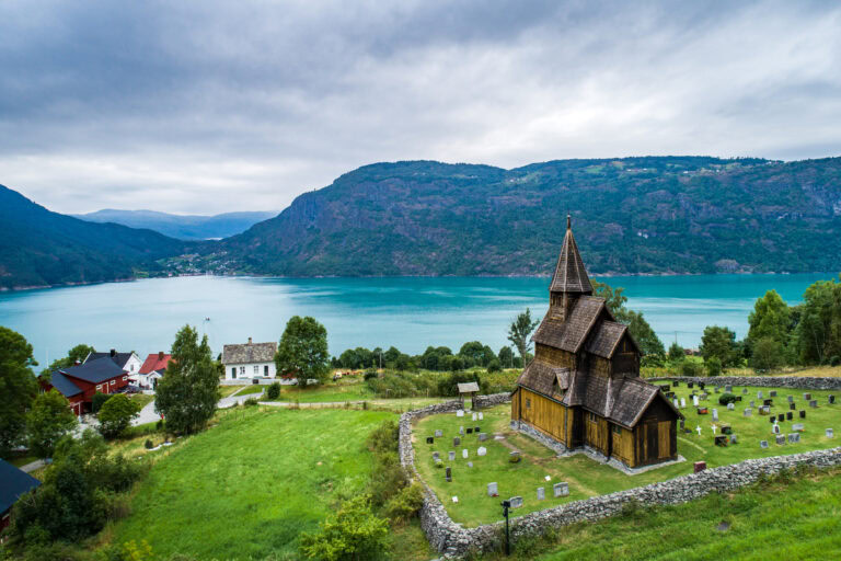 Lustrafjorden (Scenic Cruising)