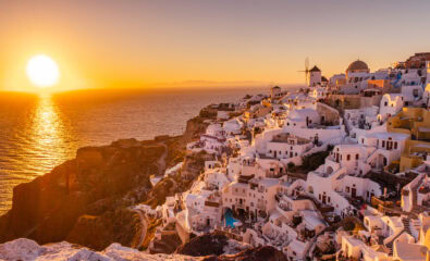  Santorini, Greece