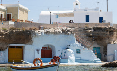  Milos, Greece